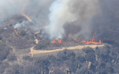 Forward progress of brush fire in Malibu stopped after burning 15 acres, threatening structures